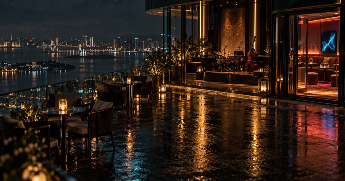 氹仔 38 Lounge:新濠鋒 38 樓大堂旁的頂樓酒廊,現場樂隊、戶外露台、卡啦OK派對房,煙花季五夜有日期(2026)
