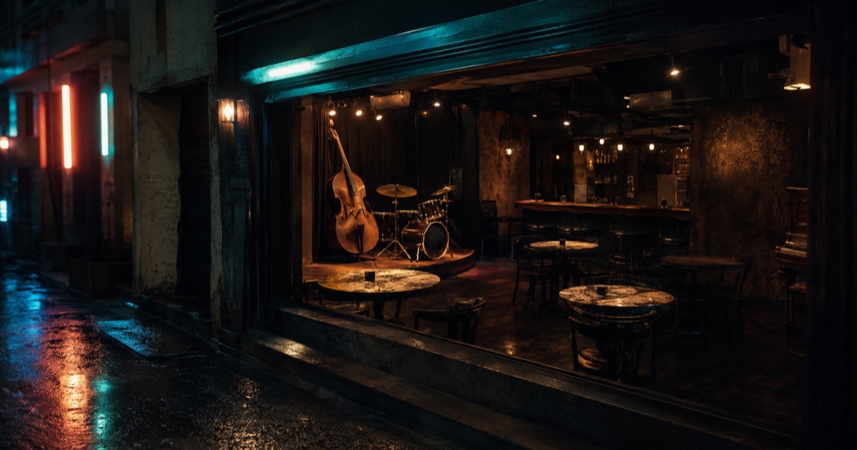 名古屋 jazz inn LOVELY:昭和 45 年創業的爵士現場酒吧,官網寫每晚換樂手,9 月排了 28 場(2026)